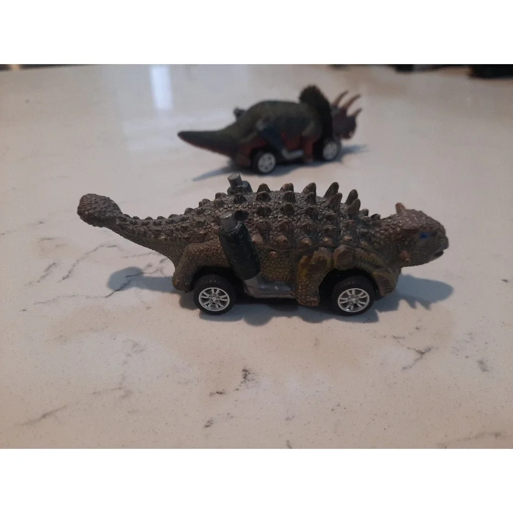 4 Dinobros Dinosaur Go-Kart Pull‎ Back Plastic Toy Car Rubber Tires